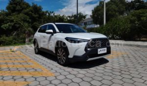 foto de Autos marca Toyota seminuevo modelo Corolla Cross High año 2023