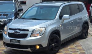 foto de Autos marca Chevrolet seminuevo modelo Orlando año 2012 en Cuenca