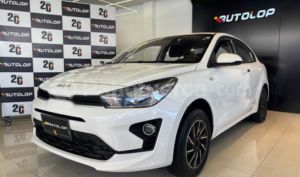 foto de Kia Rio LX AC 2023