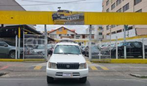 foto de Autos marca Toyota seminuevo modelo Land Cruiser Prado VX año 2006 en Quito