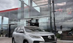 foto de Autos marca Toyota seminuevo modelo New Fortuner año 2023