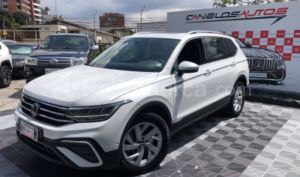 foto de Autos marca Volkswagen seminuevo modelo TIGUAN TURBO LIFE año 2022