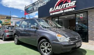 foto de Autos marca Kia seminuevo modelo Grand Carnival año 2015 en Quito