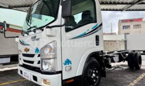 foto de Pesados marca Chevrolet seminuevo modelo NMR 513 año 2026 en Ambato