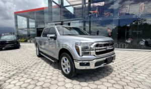 foto de Ford F150 LARIAT HIBRIDA 2025