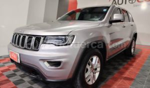 foto de Autos marca Jeep seminuevo modelo Cherokee Laredo año 2017