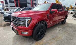 foto de Ford F150 Platinum 2025