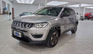 foto de Jeep Compass Sport 2018