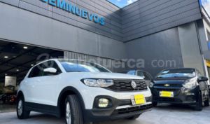 foto de Volkswagen T CROSS 2024