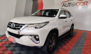 foto de Autos marca Toyota seminuevo modelo New Fortuner año 2018 en Quito