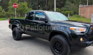 foto de Autos marca Toyota seminuevo modelo Tacoma Off Road año 2019 en Cuenca