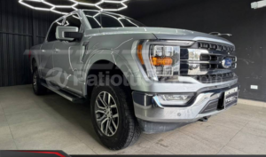 foto de Ford F150 Lariat 2022