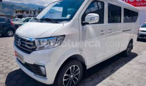 foto de Autos marca KYC seminuevo modelo V7 año 2027