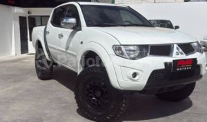 foto de Autos marca Mitsubishi seminuevo modelo Sportero L200 Limited año 2013 en Cuenca