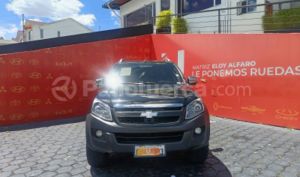 foto de Autos marca Chevrolet seminuevo modelo D-MAX CRDI 3.0 CD 4X4 año 2016 en Quito