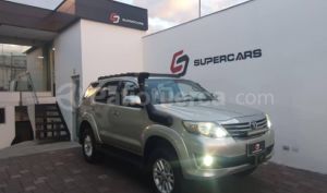 foto de Autos marca Toyota seminuevo modelo Fortuner año 2013