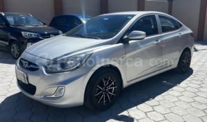 foto de Autos marca Hyundai seminuevo modelo Accent año 2013 en Quito