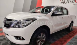 foto de Mazda BT-50 2021