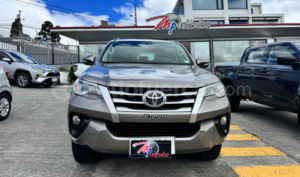 foto de Autos marca Toyota seminuevo modelo New Fortuner año 2018
