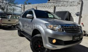 foto de Autos marca Toyota seminuevo modelo Fortuner 2.7 año 2015 en Cuenca