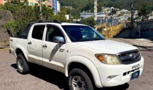 foto de Autos marca Toyota seminuevo modelo Hilux año 2008 en Quito