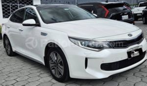 foto de Autos marca Kia seminuevo modelo Optima Hybrid año 2019 en Quito