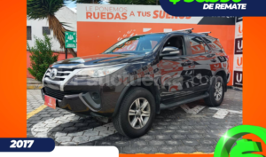 foto de Autos marca Toyota seminuevo modelo New Fortuner año 2017 en Quito