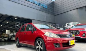 foto de Autos marca Nissan seminuevo modelo Tiida año 2014 en Quito