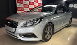 foto de Autos marca Hyundai seminuevo modelo Sonata Fe año 2017 en Quito