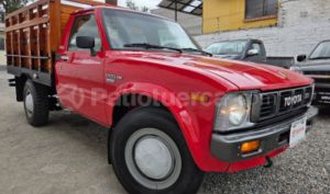 foto de Autos marca Toyota seminuevo modelo Stout año 1998 en Cuenca