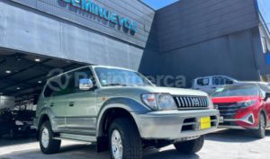 foto de Autos marca Toyota seminuevo modelo Prado 5P año 2001 en Quito