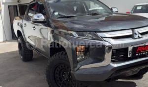 foto de Autos marca Mitsubishi seminuevo modelo L200 Sportero año 2021