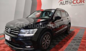 foto de Autos marca Volkswagen seminuevo modelo Tiguan Trendline año 2020 en Quito