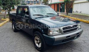 foto de Autos marca Mazda seminuevo modelo B2200 CD año 1999 en Quito