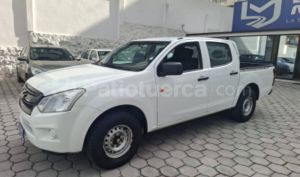 foto de Autos marca Chevrolet seminuevo modelo D-MAX CRDI 2.5 CD 4X2 TM DIESEL año 2022