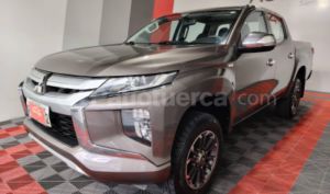 foto de Autos marca Mitsubishi seminuevo modelo L200 HIRIDER año 2022