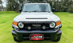 foto de Autos marca Toyota seminuevo modelo FJ Cruiser año 2012 en Otavalo