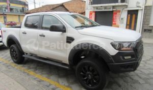 foto de Autos marca Ford seminuevo modelo RANGER XLS año 2017 en Cuenca