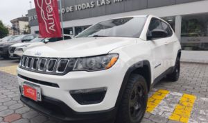 foto de Autos marca Jeep seminuevo modelo Compass Sport año 2019 en Quito