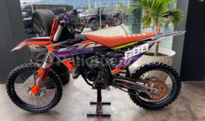foto de Motos marca KTM seminuevo modelo 125 año 2023 en Ibarra