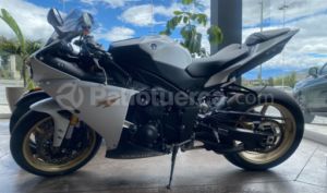 foto de Yamaha Yzf-R1 2010