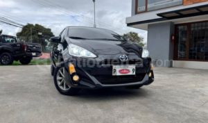 foto de Autos marca Toyota seminuevo modelo Prius C Sport año 2018 en Cuenca