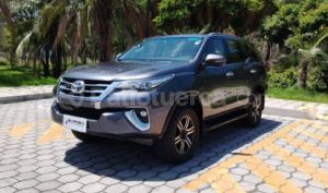 foto de Autos marca Toyota seminuevo modelo New Fortuner año 2021 en Quito