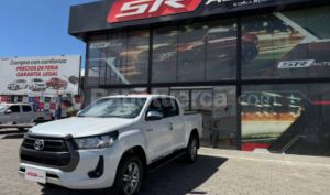 foto de Autos marca Toyota seminuevo modelo Hilux CD 4X4 año 2023 en Ambato