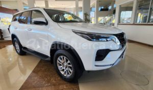foto de Autos marca Toyota seminuevo modelo Fortuner 4.0 año 2026 en Cuenca