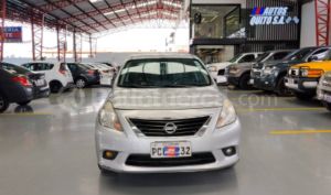 foto de Autos marca Nissan seminuevo modelo Versa año 2014 en Quito
