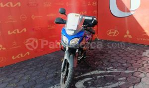 foto de Motos marca Suzuki seminuevo modelo V - Strom  DL 650 A año 2014 en Quito