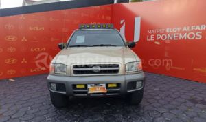foto de Autos marca Nissan seminuevo modelo Pathfinder año 2001 en Quito