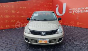 foto de Autos marca Nissan seminuevo modelo Tiida año 2015 en Quito