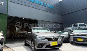 foto de Autos marca Renault seminuevo modelo Logan año 2020